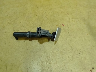 Volvo s40 ii v50 омивач лампи правий 1307030347 фото №1