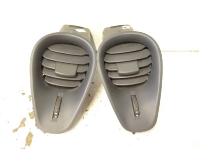 Бічна решітка обдув правий перед renault scenic ii s0110231 nr892 фото №1