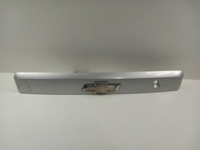 Chevrolet captiva накладка кришки задній під  камера 20921280 gan фото №1