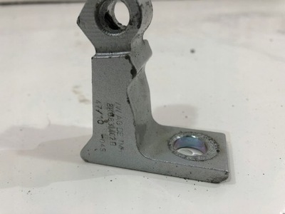 Петля дверь правый перед audi a1 8x 8k0831402b фото №1