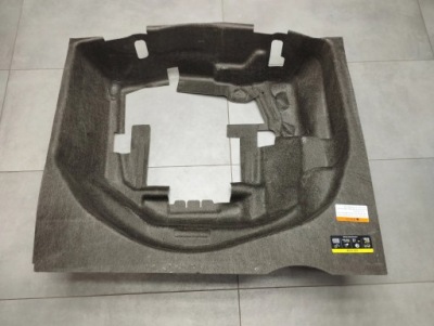 Audi a5 8t обшивка колеса запасного 8t8863697c фото №1