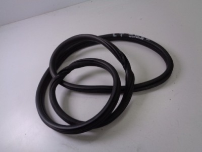 Прокладка дверь левый задний  mini f60 countryman рестайлинг  2021 rok фото №1