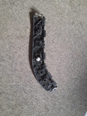 Направляющая правый задняя edge 2 ii mk2 ft4b-17e850-ad фото №1