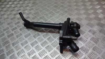 Корпус термостата vw polo iv 1.2 03c12111b фото №1