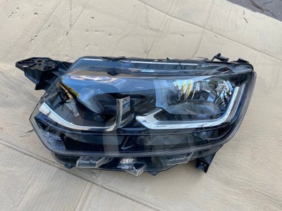 Toyota proace city verso 18- лампа левая передняя фото №1