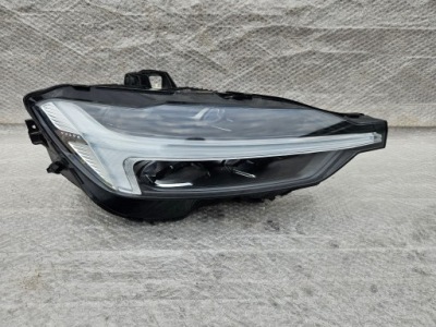 Volvo xc60 ii lift лампа full led правая 32404706 oryg. фото №1