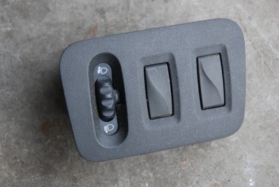Перемикач регулювання світла рамка master iii фото №1