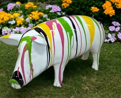 Figurka świnia dekoracyjna do ogrodu