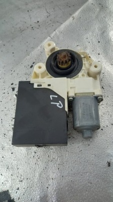 Моторчик стекло левый перед ford focus mk2 2.0tdci фото №1