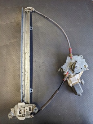 Micra k12 3d подъемник стекло левый 0130822202 фото №1