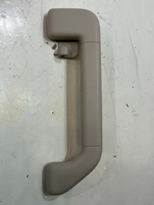 Ручка потолочный правый задняя vw touareg 7p фото №1