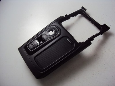 Панель середній renault talisman 2015- фото №1