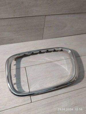 9212. bmw 3 f30 хром решётка радиатора левый перед 192976-10 фото №1