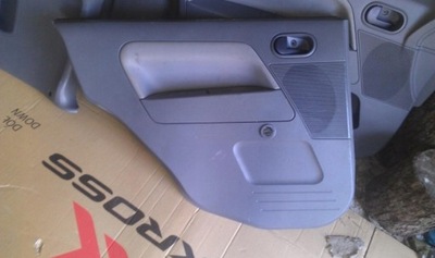 Ford fusion - обшивка лівий задня фото №1