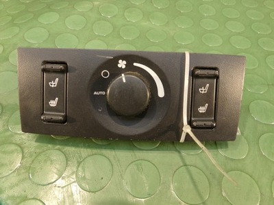 Chrysler pacifica панель обдув сидінь фото №1