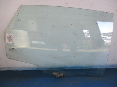 Hyundai i30 07-10r hb скло дверна правий задня фото №1