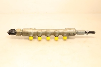 Молдинг упорскування toyota rav4 3 2.2d4d фото №1