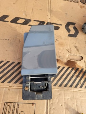 Renault trafic iii кришка заливної пального фото №1