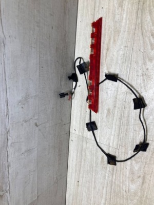 Свет стоп стоп-сигнал mercedes-benz оригинальный номер a2198200156 фото №1