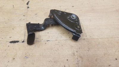 Замок капот крышки двигателя audi 80 b4 фото №1