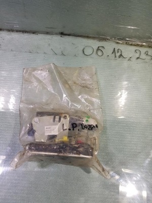 Замок двері лівий перед dacia logan 8200928457 фото №1