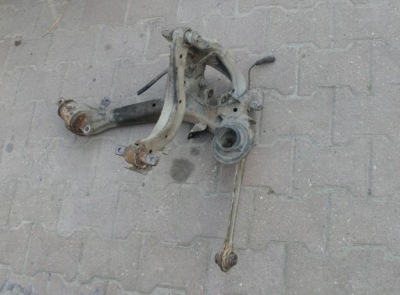 Поворотный кулак правый задняя honda civic viii 8 1.8 sedan фото №1