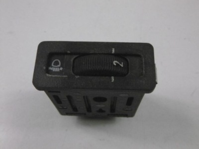 Bmw 5 e34 перемикач регулювання світла 8351268 фото №1