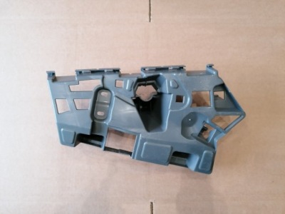 Skoda scala кронштейн направляющая распылителя правый фото №1