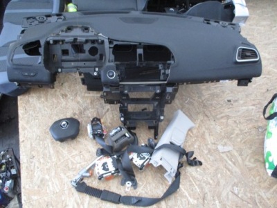 Renault kadjar консоль приборная панель подушки безопасности натяжители оригинал фото №1