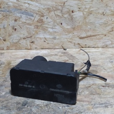 Помпа центрального замка vw golf iii 1h0962257g фото №1