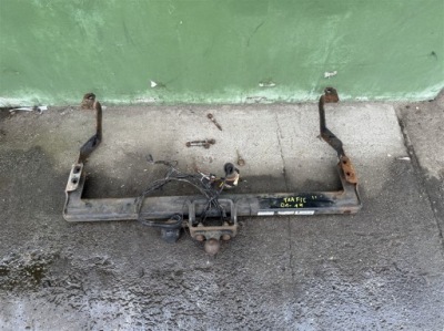 Hak буксировочный renault trafic ii 2 iii iv 4 3 01-26 rok фото №1