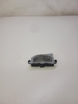 Резистор резистор вентилятор audi a4 a5 q5 8t0820521 фото №1