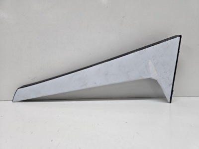 Vw golf 8 спойлер молдинг накладка крышки правый задняя 5h9827939b фото №1