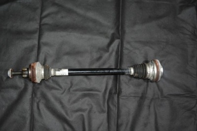 Привідний вал audi q5 a8 s8 8r0501203c 4g0407271f фото №1