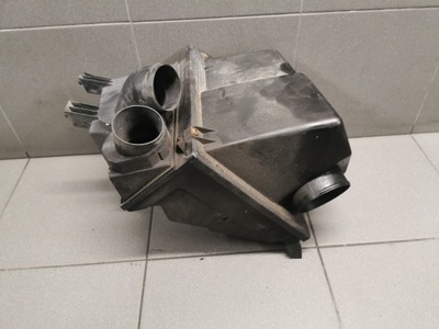 Корпус фільтра повітря audi a8 d2 2.5 059133837a фото №1