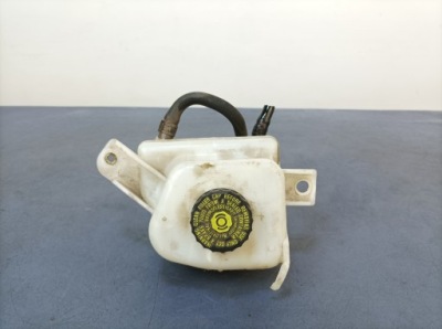 Toyota yaris iii бачок рідина гальмівний фото №1