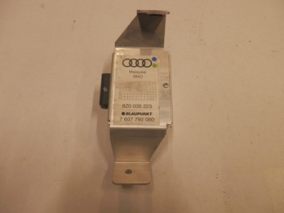 Audi a2 підсилювач 8z0035223 фото №1