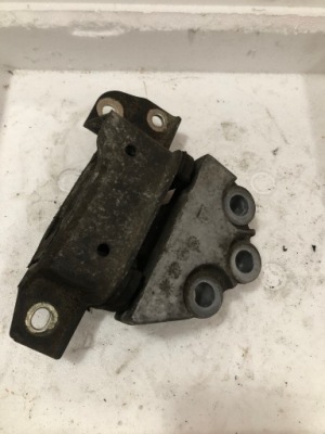 Fiat tipo ii 1.4 кронштейн подушка двигуна фото №1