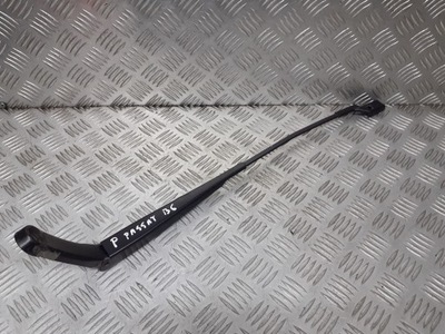 Важіль двірники праве vw passat b6 фото №1