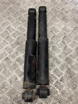 Амортизатор задний правый/левый комплект  2szt master 3 3 фото №1