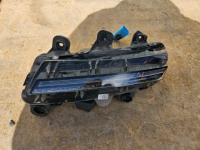 Led к движение dziennej правый  peugeot 3008 2 рестайлинг  21- фото №1