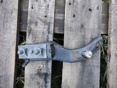 Кронштейн правий pałąka zakabinowego scania r 1848738 фото №1