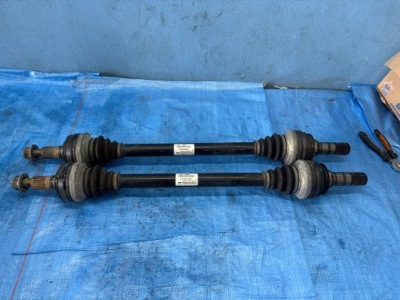 Porsche оригинальный номер 97033202401 приводной вал фото №1