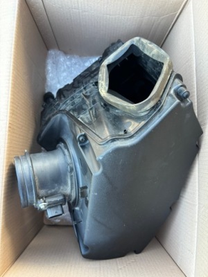 Корпус фильтра воздуха audi q5 80a 80a133835af фото №1