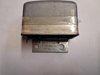 Регулятор генератора mercedes 107 sl 0192062007 фото №1