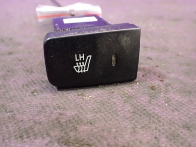 Tucson i перемикач обігріву сидіння 933202e001 фото №1