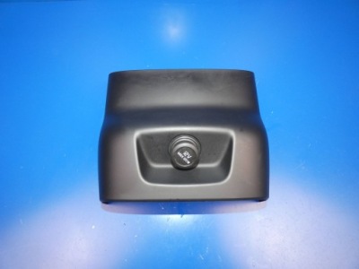 Volvo v60 ii s60 iii 18- защита туннель разъём прикуривателя задняя фото №1