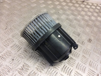 Моторчик обігрівача land rover range rover evoque l538 9415300 31054883 фото №1