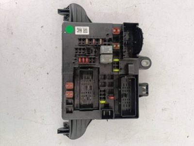 Opel insignia a 2010 коробка предохранителей 13277319 фото №1