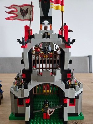 LEGO 6097 - Night Lord’s Castle – Zamek Księcia Nietoperza - z dodatkami